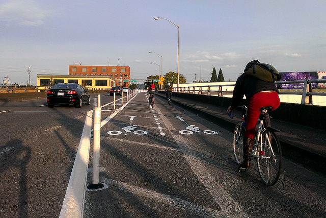 After: The 300 foot passing lane and bike lane buffer on the eastbound ramp from Hawthorne Bridge.